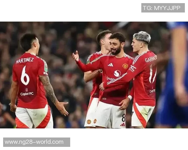 英超赛场惊现冷门曼联大胜那不勒斯引发全场欢呼