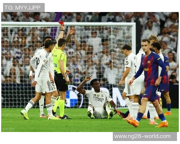 西甲激战热刺与巴萨互交白卷乌龙球引发全场争议判罚热议